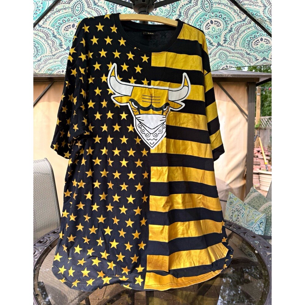 Legendary Status Chicago Bulls Black/Gold Graphic Print Cotton Tee Men's 5XL
